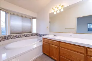 4514 W Oswego, Fresno, CA 93722 - Photo 18