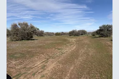 8350 Cedar, Phelan, CA 92371 - Photo 2