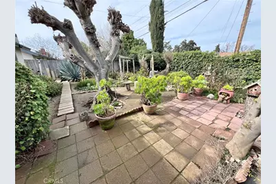 3823 E Holland, Fresno, CA 93726 - Photo 24