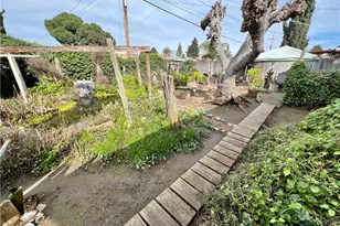 3823 E Holland, Fresno, CA 93726 - Photo 22