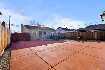 956 J, Los Banos, CA 93635 - Photo 4