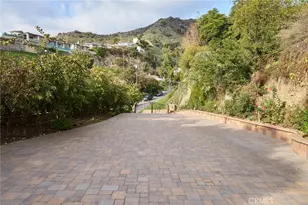 1752 Thurber Pl, Burbank, CA 91501 - Photo 28