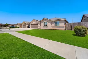2439 Madeline Dr, Hanford, CA 93230 - Photo 2