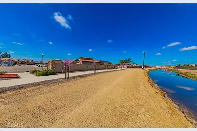 3919 Portals, Clovis, CA 93619 - Photo 14