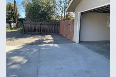 2538 N Thorne, Fresno, CA 93704 - Photo 18