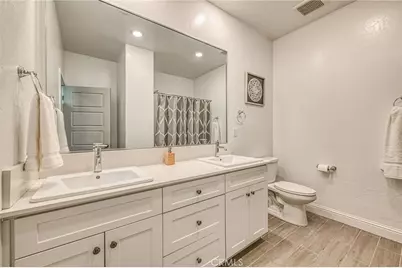 1817 N Phillip, Clovis, CA 93619 - Photo 32