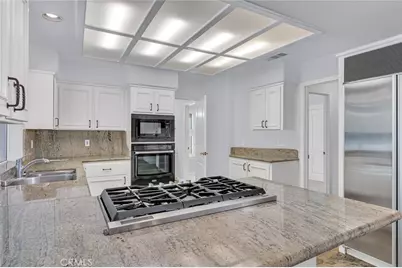 9484 N Woodmont Drive, Fresno, CA 93720 - Photo 16