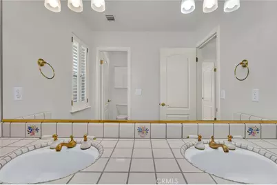 9484 N Woodmont Drive, Fresno, CA 93720 - Photo 32