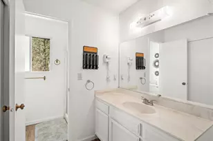 5197 E Hamilton, Fresno, CA 93727 - Photo 26