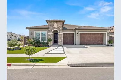 1734 N Park, Clovis, CA 93619 - Photo 1