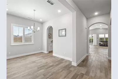 1734 N Park, Clovis, CA 93619 - Photo 8