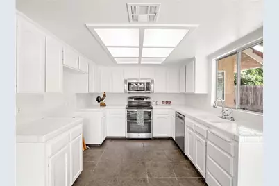 1631 E Deyoung, Fresno, CA 93720 - Photo 12