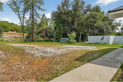 40790 Highway 49, Oakhurst, CA 93644 - Photo 34