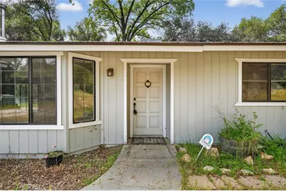 40790 Highway 49, Oakhurst, CA 93644 - Photo 4