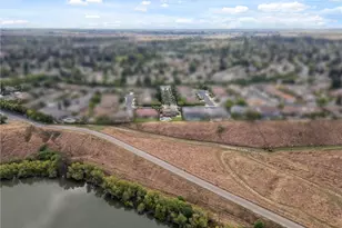 4918 W Bluff, Fresno, CA 93722 - Photo 56