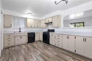 4312 W Dorothea Ave, Visalia, CA 93277 - Photo 8