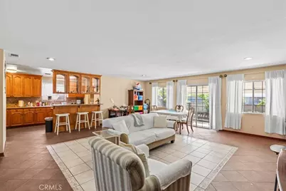 9370 Dorrington, Arleta, CA 91331 - Photo 8