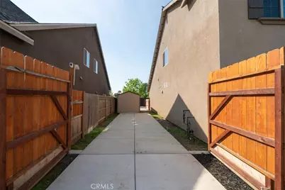 2027 W Babcock, Visalia, CA 93291 - Photo 38