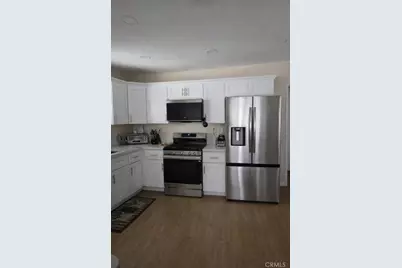 819 E 85th Street, Los Angeles, CA 90001 - Photo 4