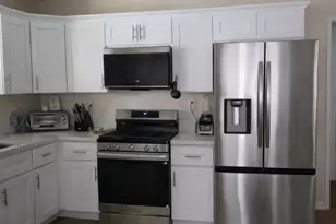 819 E 85th St, Los Angeles, CA 90001 - Photo 4