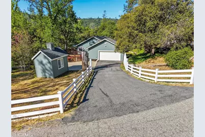 37927 China Creek, Oakhurst, CA 93644 - Photo 2