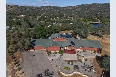 42366 Holiday Way, Coarsegold, CA 93614 - Photo 56