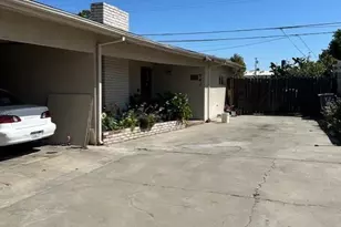 537 W University, Fresno, CA 93705 - Photo 12
