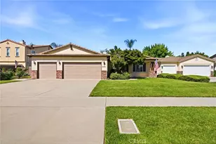 2429 N Oak Grv Ct, Visalia, CA 93291 - Photo 4