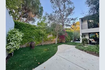 4524 Yorkfield Court, Westlake Village, CA 91361 - Photo 2