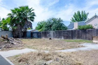 5430 W Fedora, Fresno, CA 93722 - Photo 16