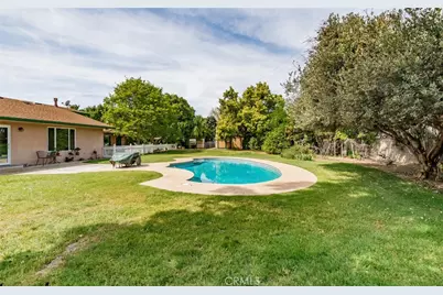 5767 E Park Circle, Fresno, CA 93727 - Photo 38