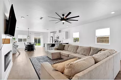 1386 Shoreside, Madera, CA 93637 - Photo 8