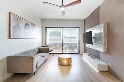 222 S Central #428, Los Angeles, CA 90012 - Photo 2