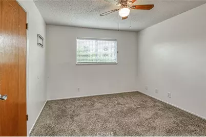 638 W Sussex Way, Fresno, CA 93705 - Photo 18