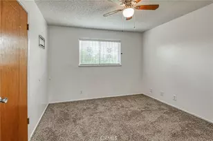 638 W Sussex Way, Fresno, CA 93705 - Photo 18