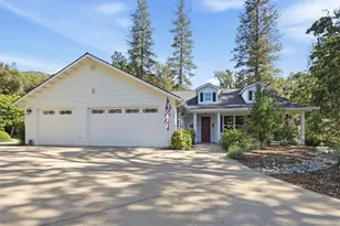 46088 Sutton, Oakhurst, CA 93644 - Photo 2