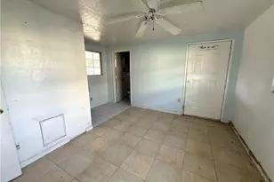901 S C, Madera, CA 93638 - Photo 18