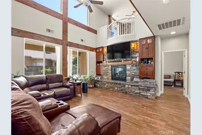 2686 Robinwood, Clovis, CA 93611 - Photo 8