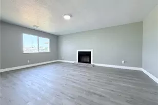 1725 Crowell St, Livingston, CA 95334 - Photo 4