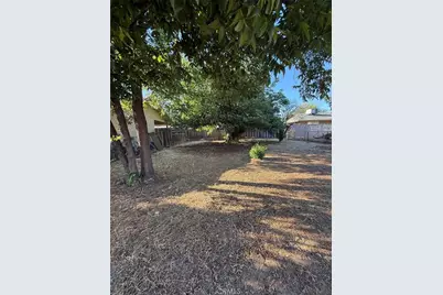 4079 E Heaton Avenue, Fresno, CA 93702 - Photo 16