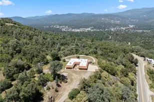 38720 Hwy 41, Oakhurst, CA 93644 - Photo 44