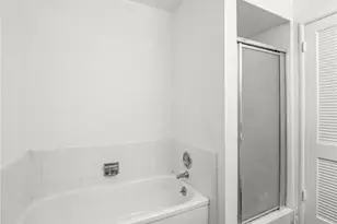 3725 N Fruit, Fresno, CA 93705 - Photo 16