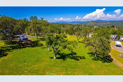 1 Horseshoe Dr, Coarsegold, CA 93614 - Photo 2
