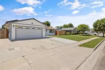 1176 Robin Avenue, Hanford, CA 93230 - Photo 4