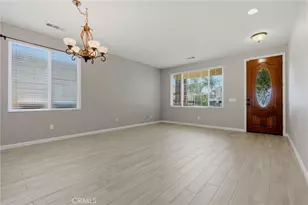 2429 N Oak Grv Ct, Visalia, CA 93291 - Photo 10
