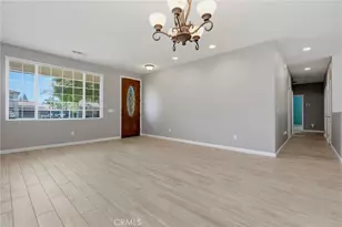 2429 N Oak Grv Ct, Visalia, CA 93291 - Photo 8