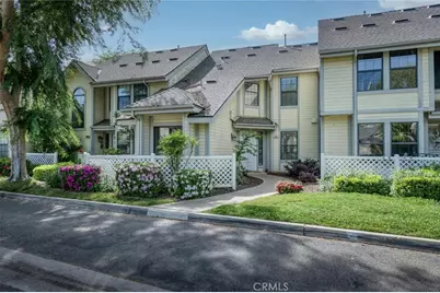 923 E Foxhill, Fresno, CA 93720 - Photo 2