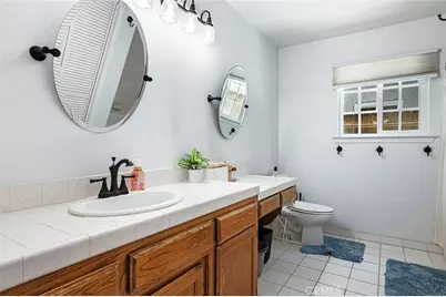 2183 E Fallbrook Avenue, Fresno, CA 93720 - Photo 18