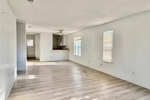 1027 W Dakota, Fresno, CA 93705 - Photo 4