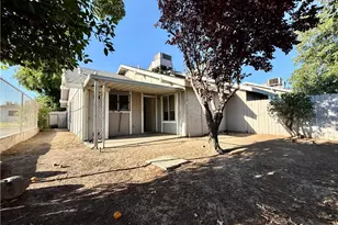 1027 W Dakota, Fresno, CA 93705 - Photo 18